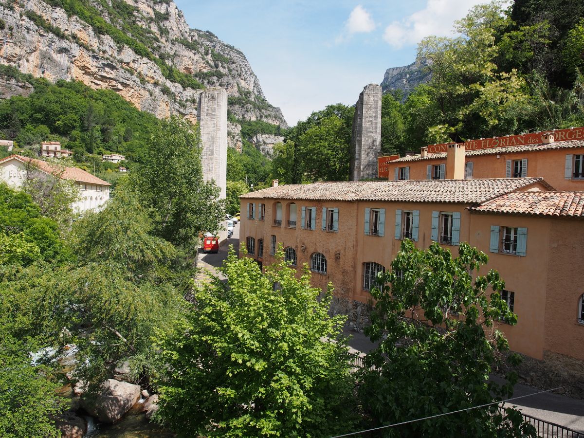 Pont du Loup remains of railway viaduct
